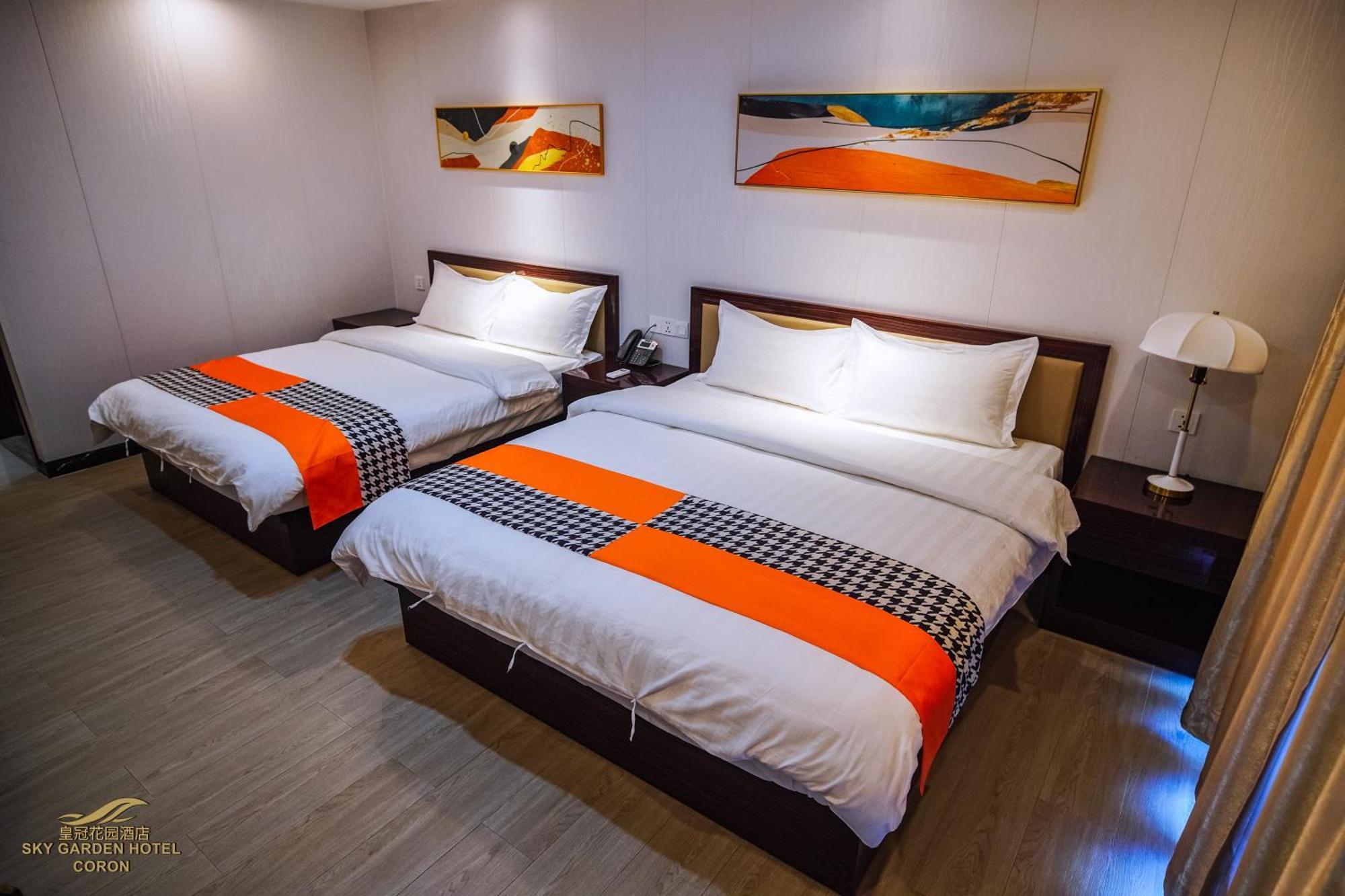 קורון Sky Garden Hotel מראה חיצוני תמונה