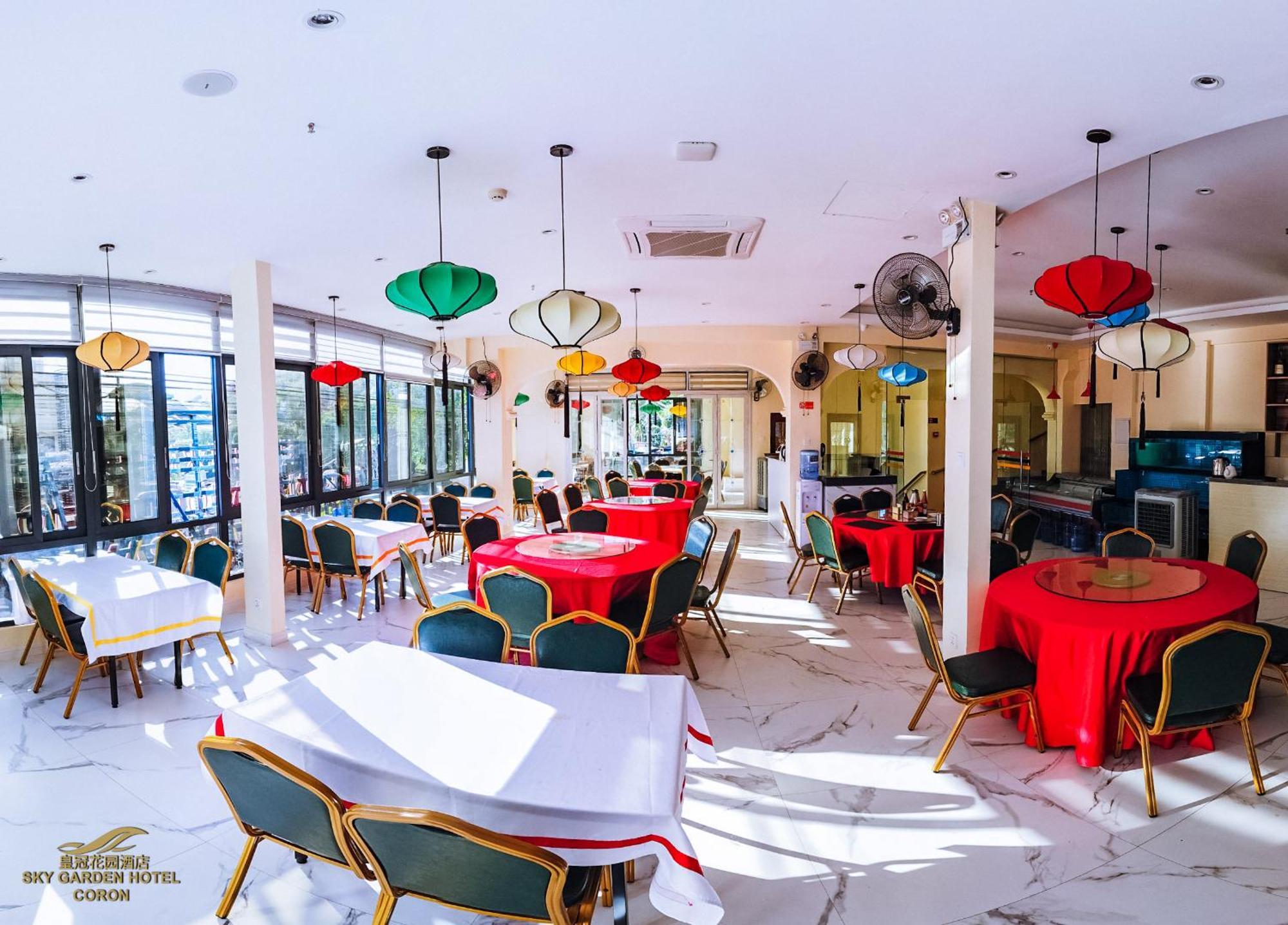קורון Sky Garden Hotel מראה חיצוני תמונה