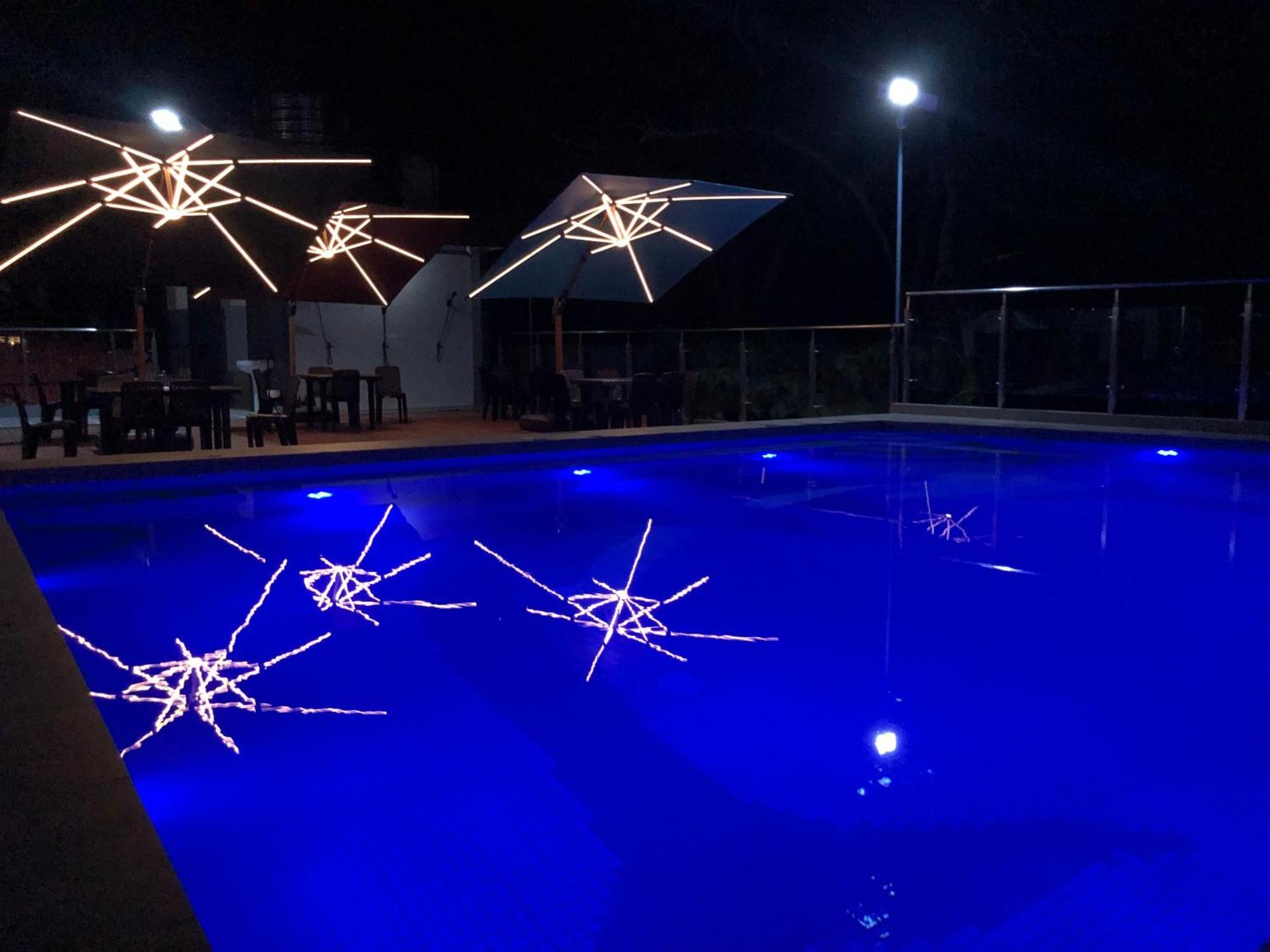 קורון Sky Garden Hotel מראה חיצוני תמונה